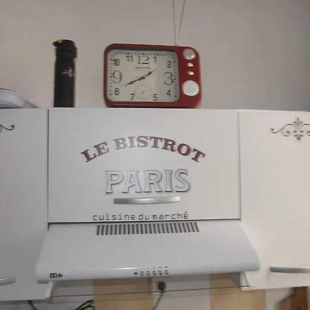 F2 Centre Historique * Acqua Doria